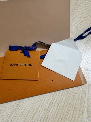 Busta Louis Vuitton con lettera