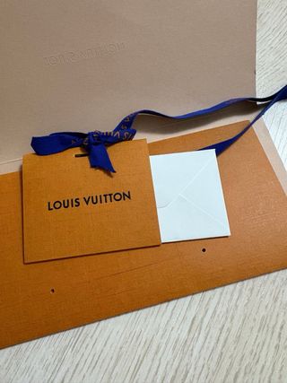 Busta Louis Vuitton con lettera