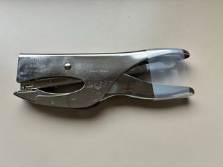 Grapadora Petrus 222 Esselte nueva a estrenar