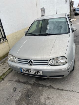 Volkswagen golf  2004