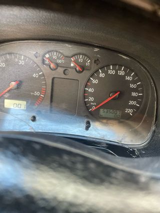 Volkswagen golf  2004