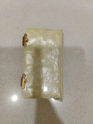 Libro primaria comunión de nácar.