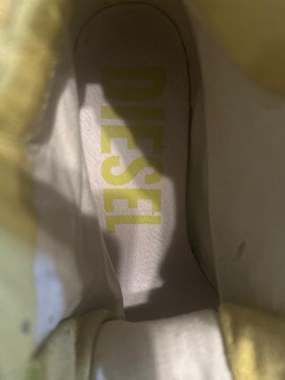 Botas Diesel Amarillas mostaza.