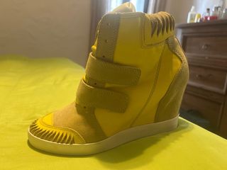 Botas Diesel Amarillas mostaza.