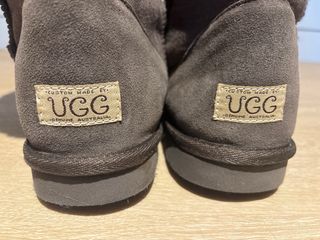 Botas UGG Altas talla 40. Marrón Oscuro Originales