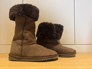 Botas UGG Altas talla 40. Marrón Oscuro Originales