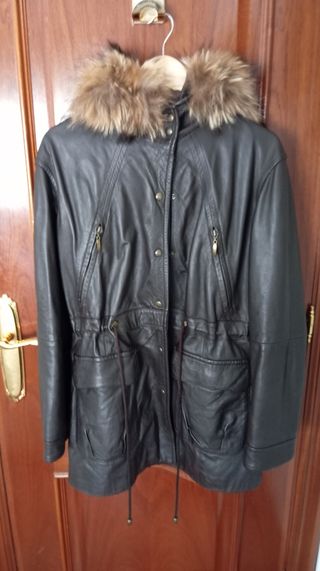 Abrigo de cuero
