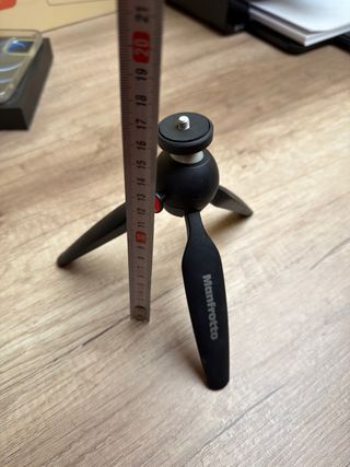 Mini trípode Manfrotto ajustable