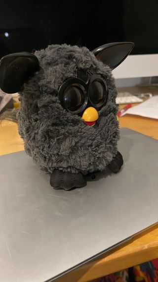 Furby negro