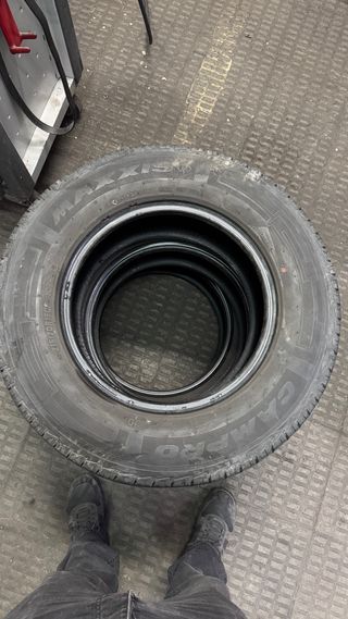 Neumático Maxxis Campro 215/70R15CP 109R