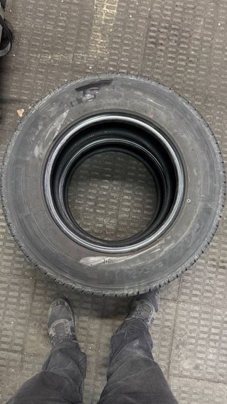 Neumático Maxxis Campro 215/70R15CP 109R