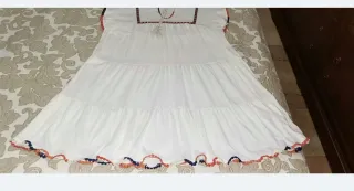 Vestido de verano blanco con bordados
