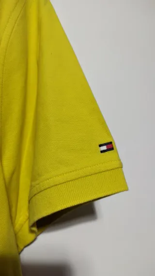 Polo Tommy Hilfiger amarillo – estilo clásico