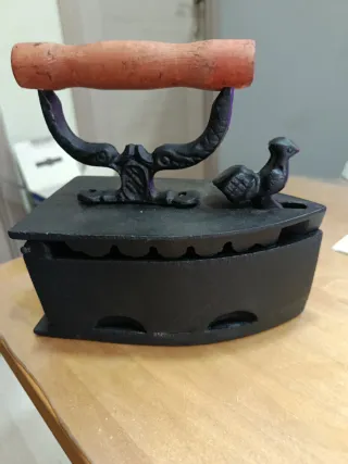 Plancha de hierro antigua decorativa 16X18X10