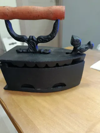 Plancha de hierro antigua decorativa 16X18X10