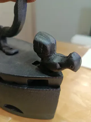 Plancha de hierro antigua decorativa 16X18X10