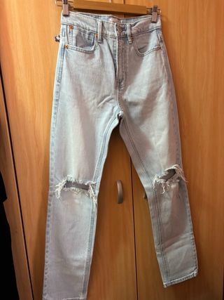 Pantalón Stradivarius Roto Talla 34