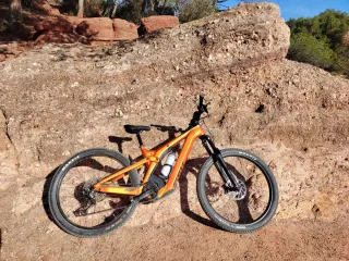 Bicicleta Eléctrica Scott Strike 910 Evo