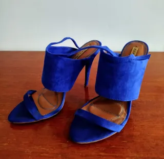 Zapatos de tacón azul