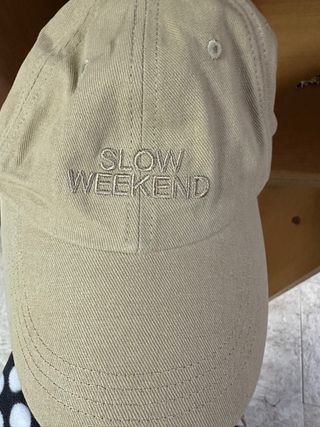 Gorra unisex beige Slow Weekend