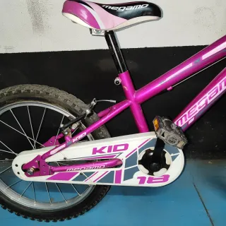 Bicicleta infantil Megamo 18 con ruedines.