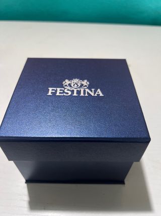 Reloj Festina Dorado y Blanco