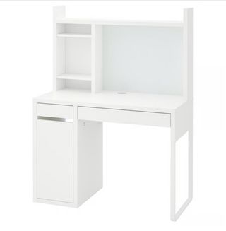 Escritorio blanco de madera