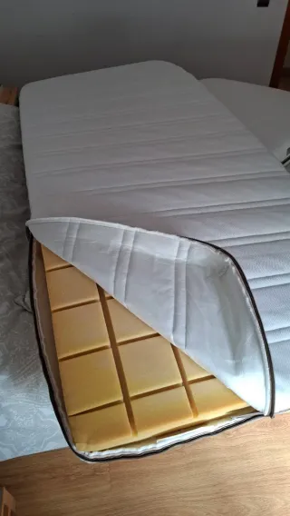Colchón Ikea con funda lavable