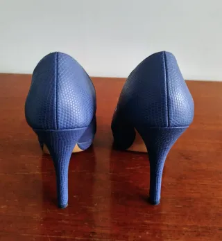 Zapatos de tacón Pull and Bear azules