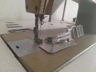 Máquina de coser Brother Profesional DB2-B735-3