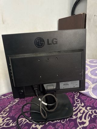 Pantalla LG Flatron L1718S Plata