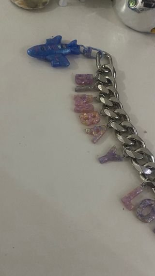 Llavero Bimba y Lola avión y letras