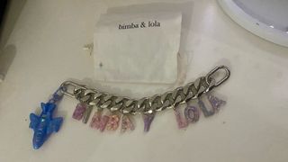 Llavero Bimba y Lola avión y letras