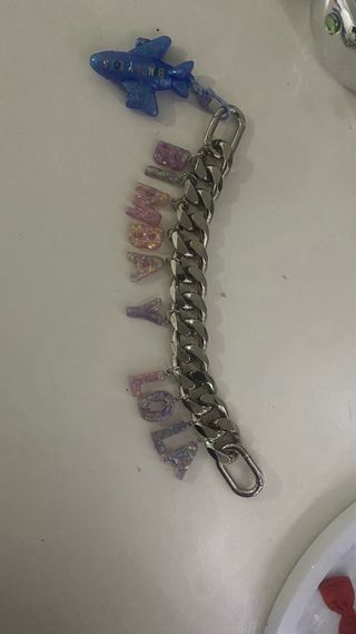 Llavero Bimba y Lola avión y letras