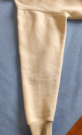 Sudadera Pull&Bear con estampado.