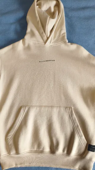 Sudadera Pull&Bear con estampado.