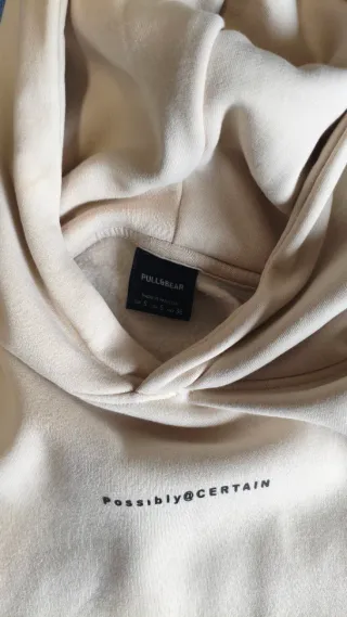 Sudadera Pull&Bear con estampado.