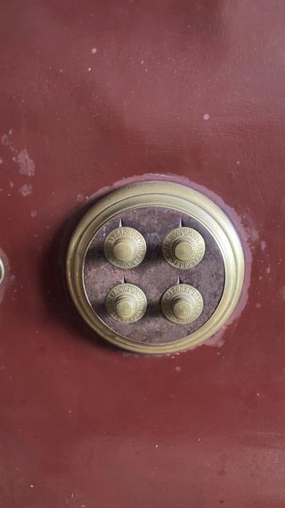 Caja Fuerte Antigua Metálica Roja
