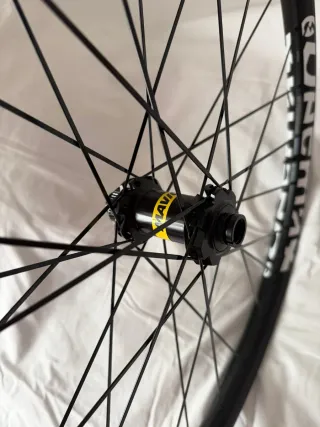 Llanta delantera Mavic E-Deemax 29 Boost 15x110mm