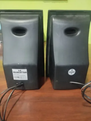 Altavoces Manhattan Negros