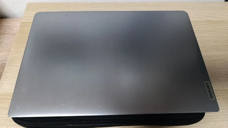 Lenovo ideapad 3 2022 afbeelding 2