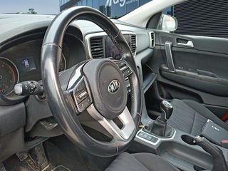 Kia Sportage 1.6 MHEV Business 4x4 100 kW (136 CV)