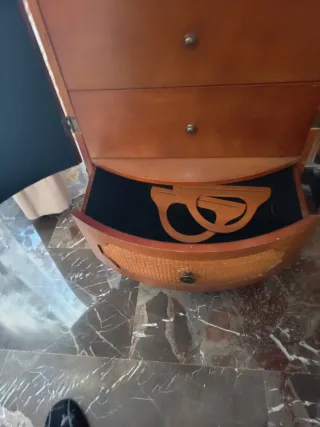 Mueble joyero de madera