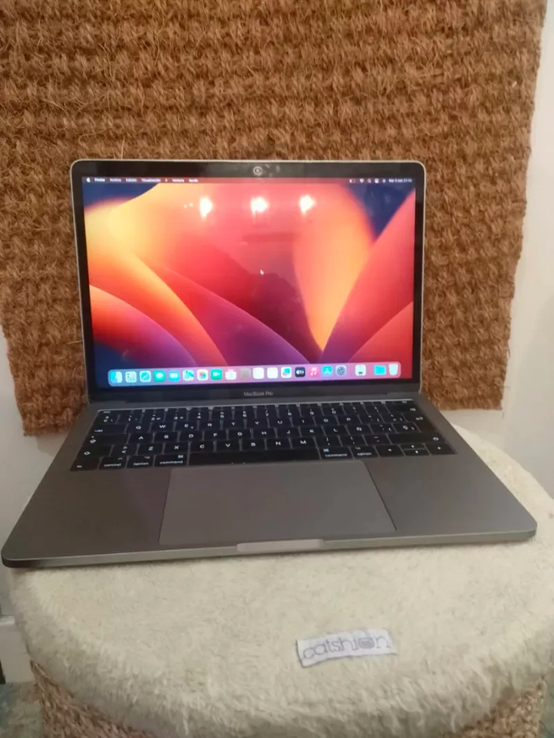MacBook Pro 2017 i5/16/128 afbeelding 2