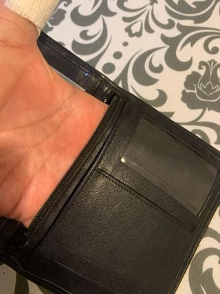 Cartera y tarjetero negro