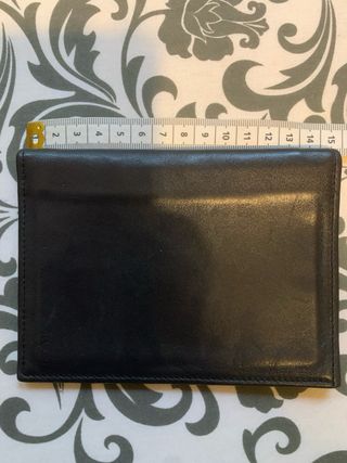 Cartera y tarjetero negro