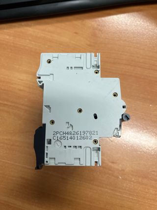 Interruptor magnetotérmico GE C16 6kA