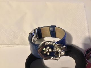 6 PULSERAS RETRO DE CUERO MARCAS VARIADAS