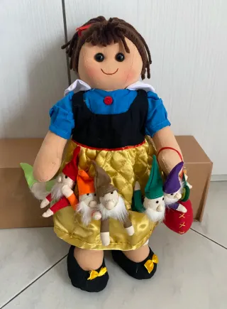 Bambola Biancaneve My Doll con nani