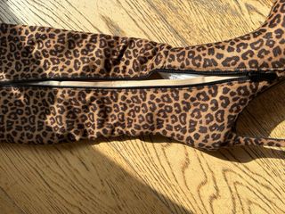 Stivali alti leopardati con tacco